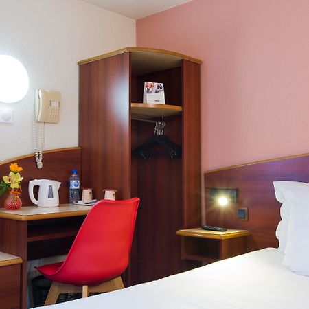 Comfort Hotel Etampes Exterior photo